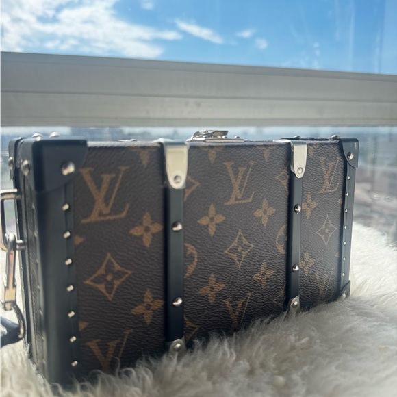 Louis Vuitton Brown and Black Monogram Trunk - Picture 2 of 14
